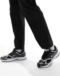 Nike Pegasus 2005 Trainers In Black And Metallic Silver For Men 10 Nike Pegasus 2005 Trainers In Black And Metallic Silver For Men -Nike Sales Store 207049766 3