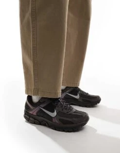 Nike Zoom Vomero 5 Trainers In Stone And Metallic Silver For Men 12 Nike Zoom Vomero 5 Trainers In Stone And Metallic Silver For Men -Nike Sales Store 207049801 5