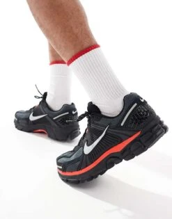 Nike Zoom Vomero 5 Trainers In Black And Metallic Silver For Men -Nike Sales Store 207050268 3