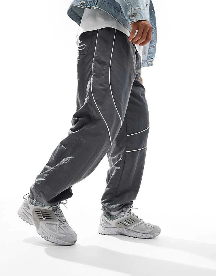 Nike Air Pegasus Wave Trainer In Grey And Metallic Silver For Men 6 Nike Air Pegasus Wave Trainer In Grey And Metallic Silver For Men - Image 4