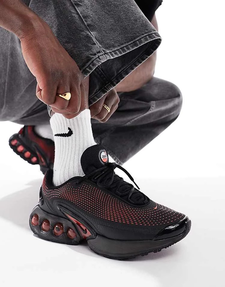 Nike Air Max DN Trainers In Black With Crimson Red For Men 5 Nike Air Max DN Trainers In Black With Crimson Red For Men - Image 3