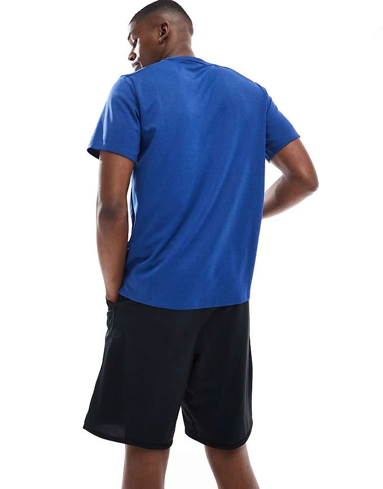 Nike Training Totality Dri-FIT 9inch Shorts In Black For Men 6 Nike Training Totality Dri-FIT 9inch Shorts In Black For Men - Image 4