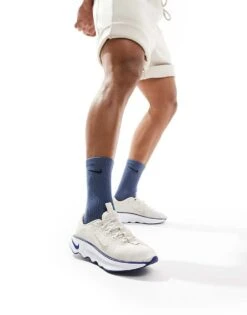 Nike Training Motiva Trainers In Cream And Blue For Men