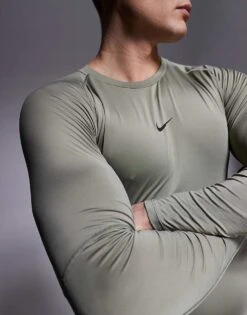 Nike Training Nike Pro Training Dri-FIT Muscle Fit Long Sleeve Top In Khaki For Men Green -Nike Sales Store 207051141 2