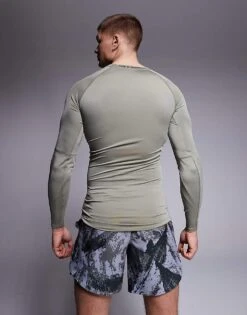 Nike Training Nike Pro Training Dri-FIT Muscle Fit Long Sleeve Top In Khaki For Men Green -Nike Sales Store 207051141 4
