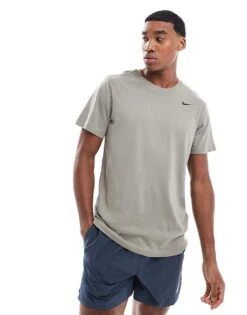Nike Training Dri-FIT T-shirt In Khaki For Men 11 Nike Training Dri-FIT T-shirt In Khaki For Men -Nike Sales Store 207051311 1 khaki 1