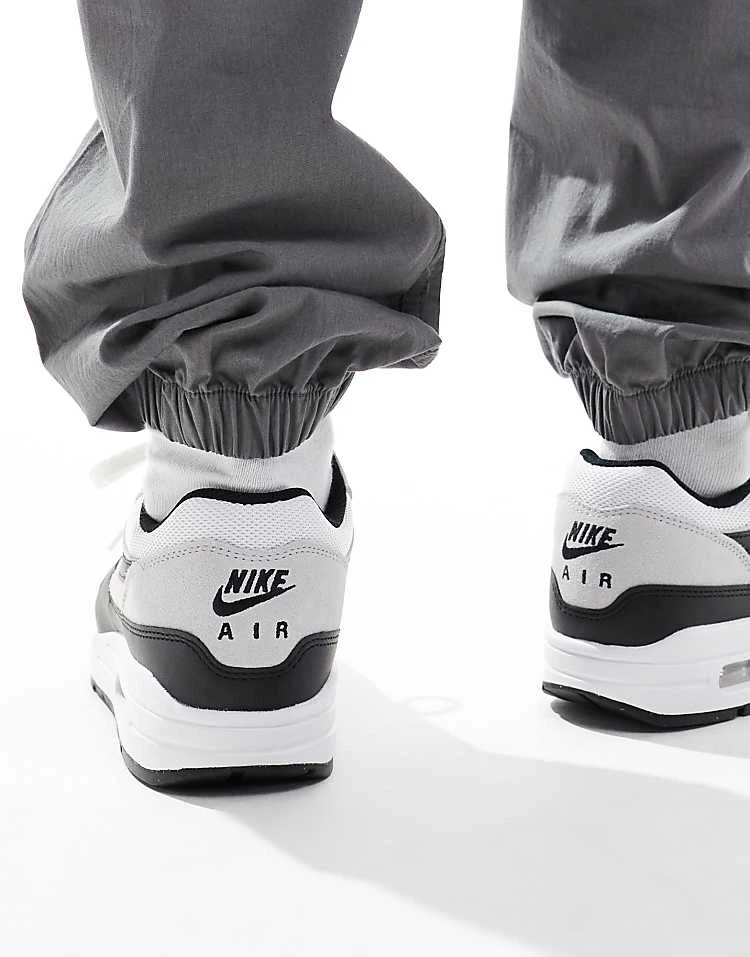 Nike Air Max 1 Trainer In White And Black Platinum For Men 5 Nike Air Max 1 Trainer In White And Black Platinum For Men - Image 3