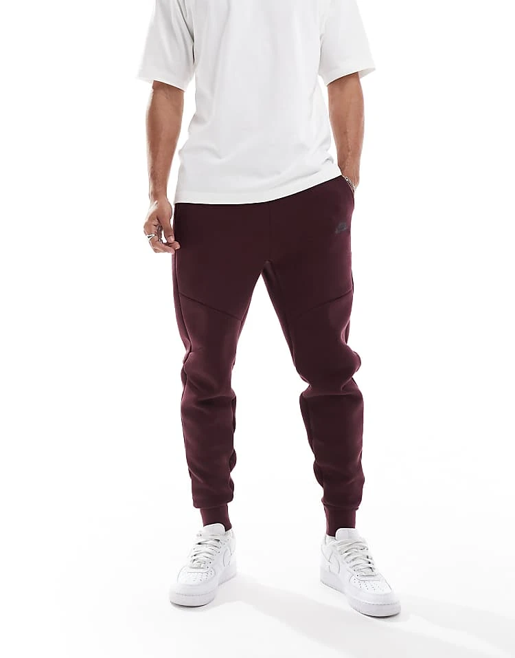 Nike Tech Fleece Jogger In Burgundy For Men 6 Nike Tech Fleece Jogger In Burgundy For Men - Image 4