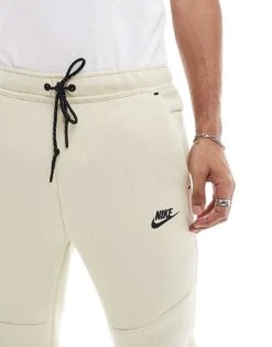 Nike Tech Fleece Jogger In Beige For Men 11 Nike Tech Fleece Jogger In Beige For Men -Nike Sales Store 207053871 4