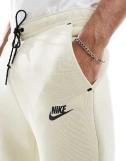 Nike Tech Fleece Jogger In Beige For Men 12 Nike Tech Fleece Jogger In Beige For Men -Nike Sales Store 207053871 5