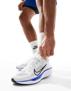 Nike Running Quest 6 Trainers In White For Men