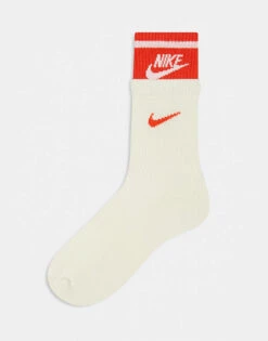 Nike Training Cushioned Crew Socks In Cream For Men Nude