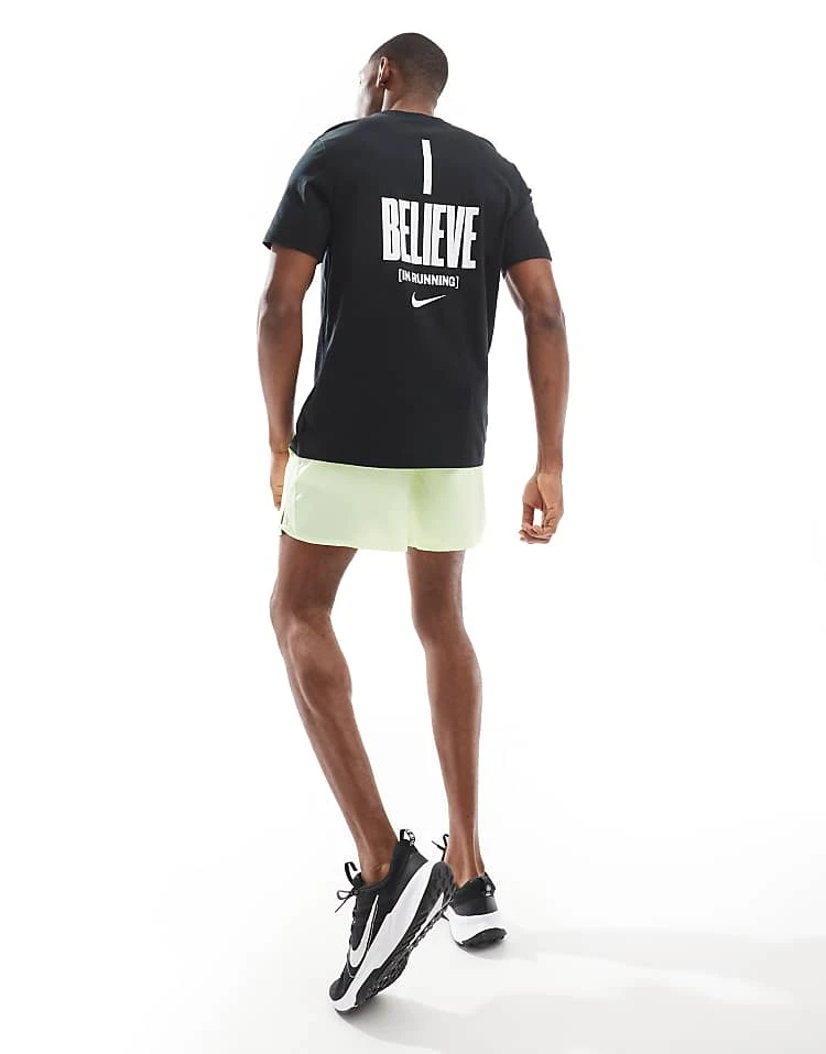 Nike Running Run Graphic T-shirt In Black For Men 6 Nike Running Run Graphic T-shirt In Black For Men - Image 4