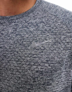 Nike Running Stride Dri-FIT T-shirt In Navy For Men 10 Nike Running Stride Dri-FIT T-shirt In Navy For Men -Nike Sales Store 207059974 4