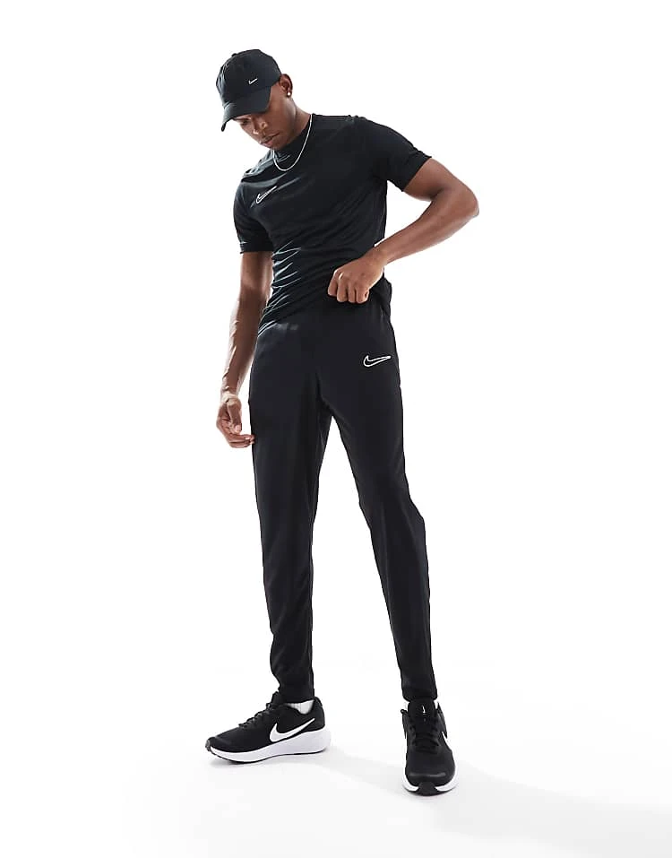 Nike Football Academy 25 Dri-FIT T-shirt In Black For Men 4 Nike Football Academy 25 Dri-FIT T-shirt In Black For Men - Image 2