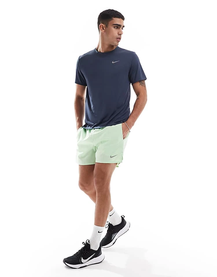 Nike Running Miler Dri-FIT T-shirt In Navy For Men 5 Nike Running Miler Dri-FIT T-shirt In Navy For Men - Image 3