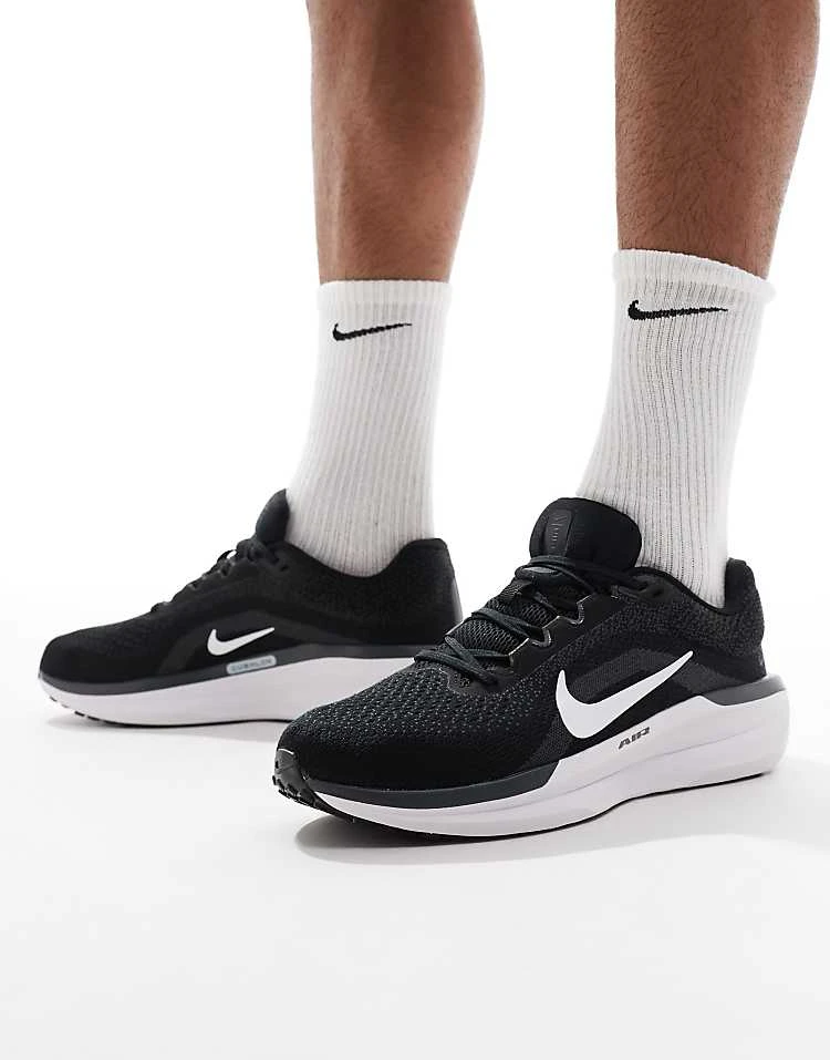 Nike Running Air Winflo 11 Trainers In Black For Men 3 Nike Running Air Winflo 11 Trainers In Black For Men