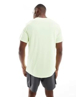 Nike Running Miler Dri-FIT T-shirt In Green For Men -Nike Sales Store 207060244 2