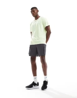 Nike Running Miler Dri-FIT T-shirt In Green For Men -Nike Sales Store 207060244 4