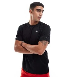 Nike Running Stride Dri-FIT T-shirt In Black For Men