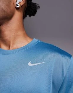 Nike Training Legend Dri-FIT T-shirt In Blue For Men Mid Blue -Nike Sales Store 207496108 4
